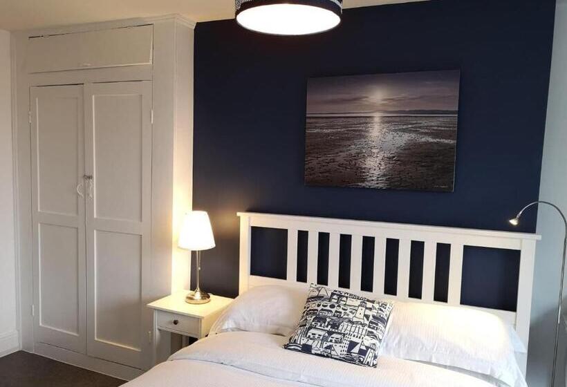 سوئیت با تخت بزرگ, The Sunfold