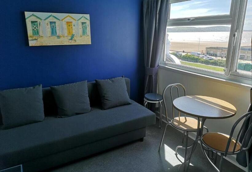 سوییت با چشم‌انداز دریا, The Sunfold