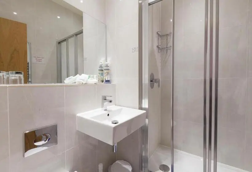 Standard Yhden Hengen Huone, Dudsbury Golf Club   And Spa