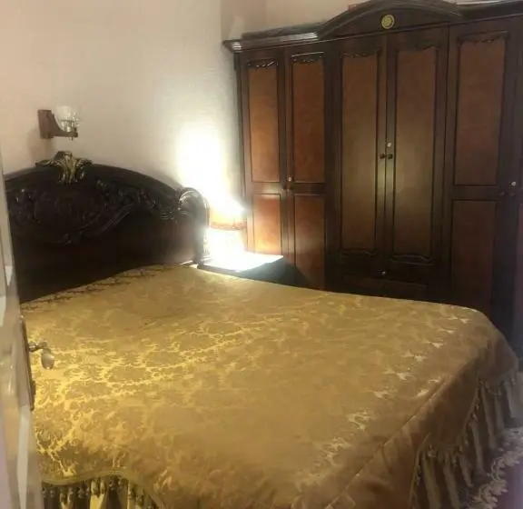 اتاق لوکس خانوادگی, Hostel Temuri