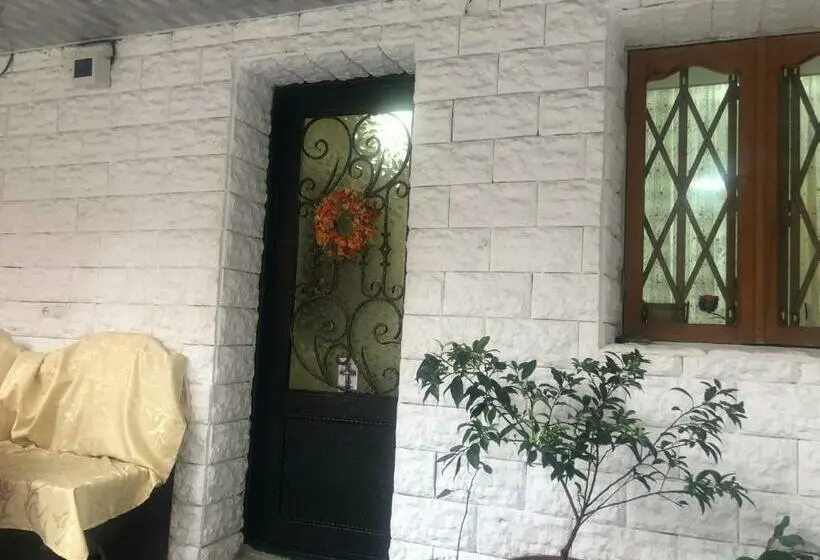 اتاق استاندارد یک نفره, Hostel Temuri