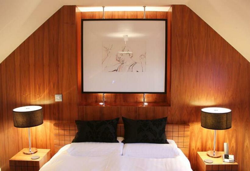 Люкс, 61 Warwick Road