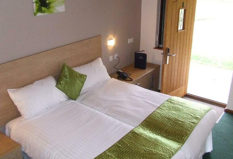 בקתה, Calderfields Golf & Country Club