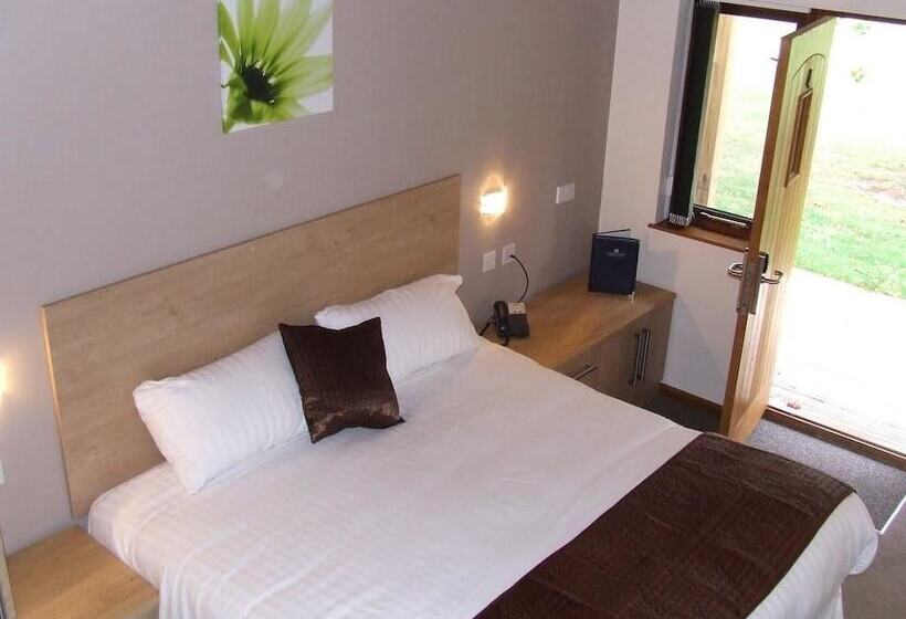 Quarto Estandar, Calderfields Golf & Country Club
