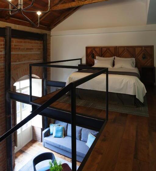 스탠다드 스튜디오, Carlota Sustainable Design