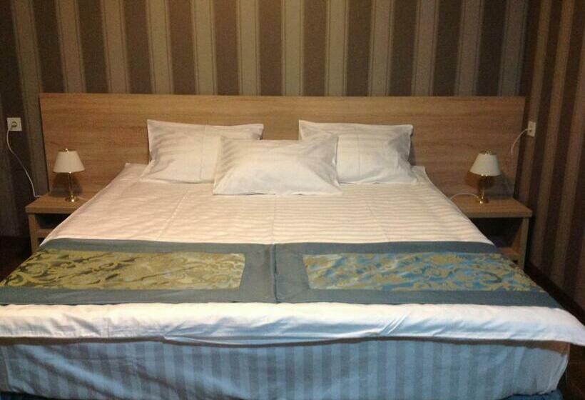 اتاق استاندارد, Edelweiss