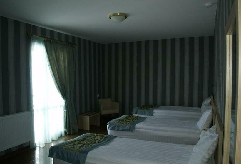 اتاق استاندارد سه نفره, Edelweiss