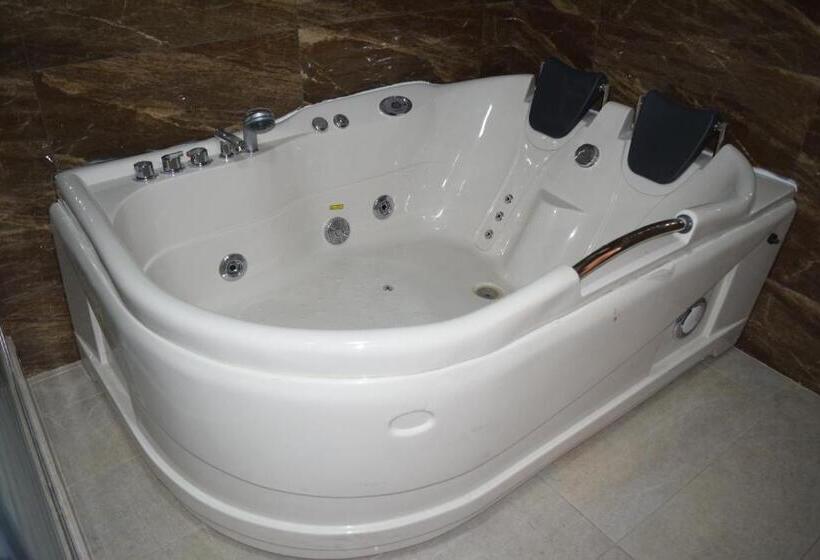 스위트, La Kapital