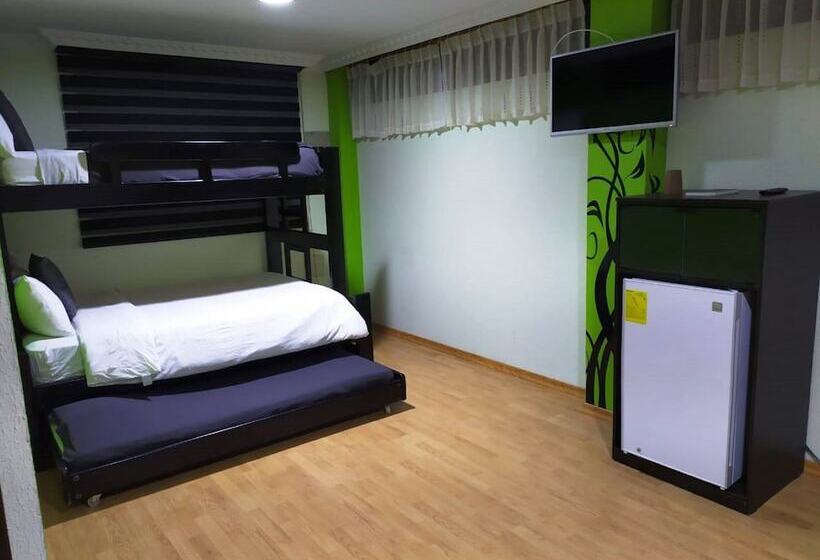 4인용 스탠다드 룸, La Kapital