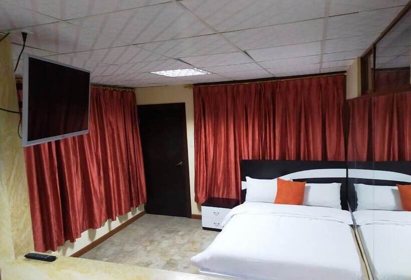 디럭스 패밀리 룸, La Kapital