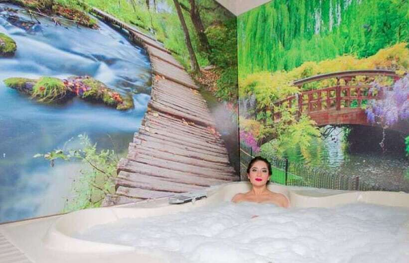 디럭스 패밀리 룸, La Kapital