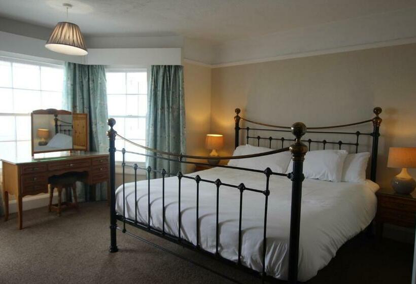 غرفة قياسية مطلّة علي البحر, Navigator