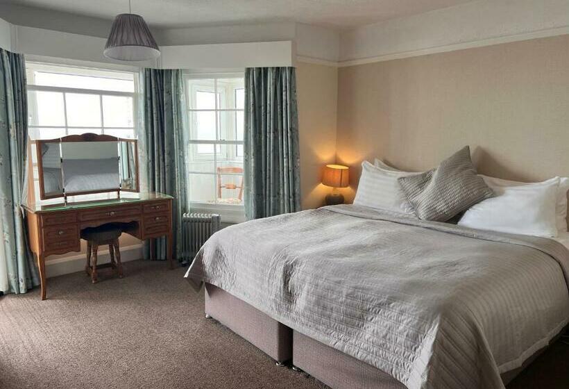 Номер Стандарт Вид на Море, Navigator