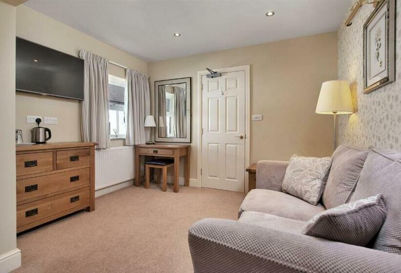 جناح سوبيريور, Nevill Arms Inn