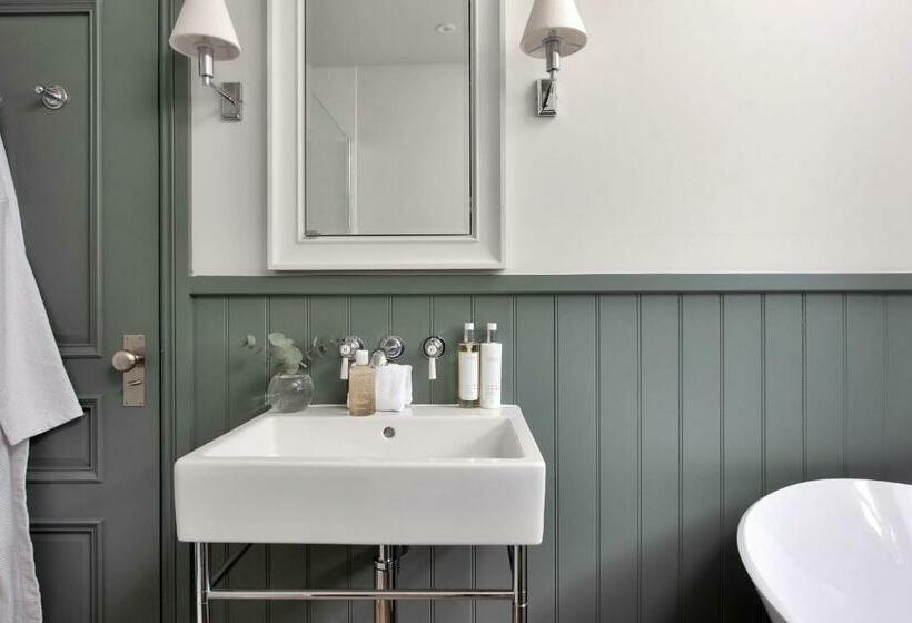 غرفة ديلوكس, Nevill Arms Inn