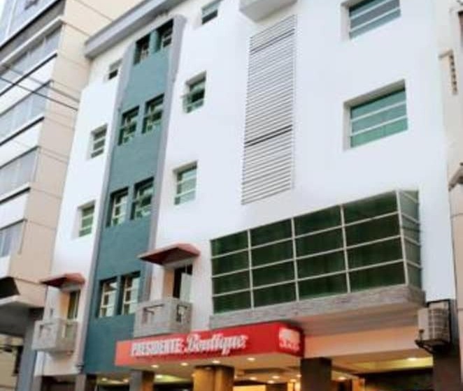 غرفة قياسية ثلاثية, Boutique