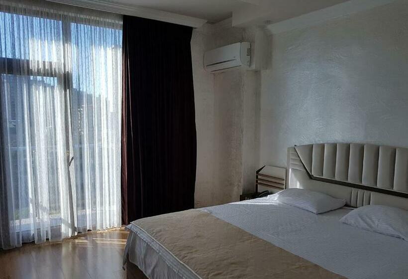 اتاق استاندارد, Royal Palace