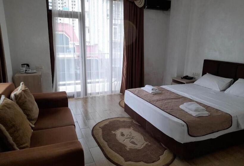 اتاق استاندارد, Royal Palace