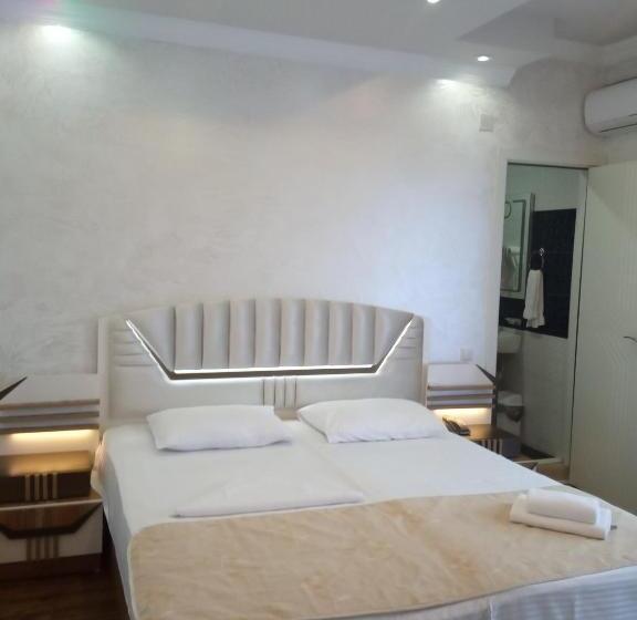 اتاق استاندارد, Royal Palace