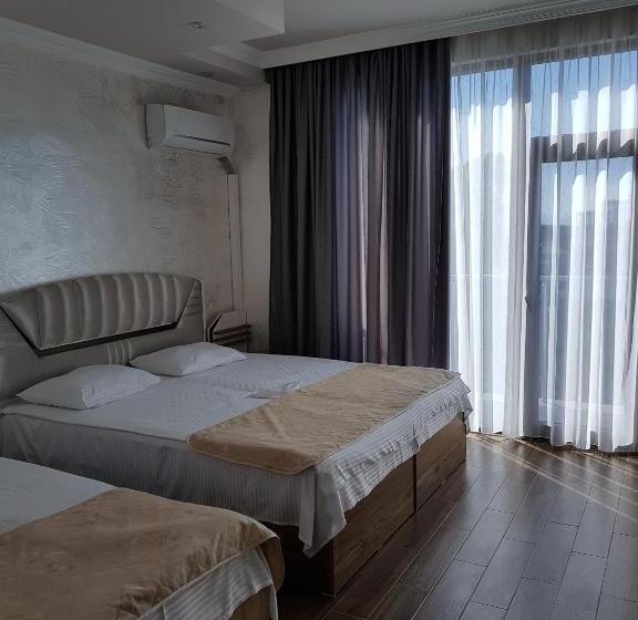 اتاق خانوادگی, Royal Palace