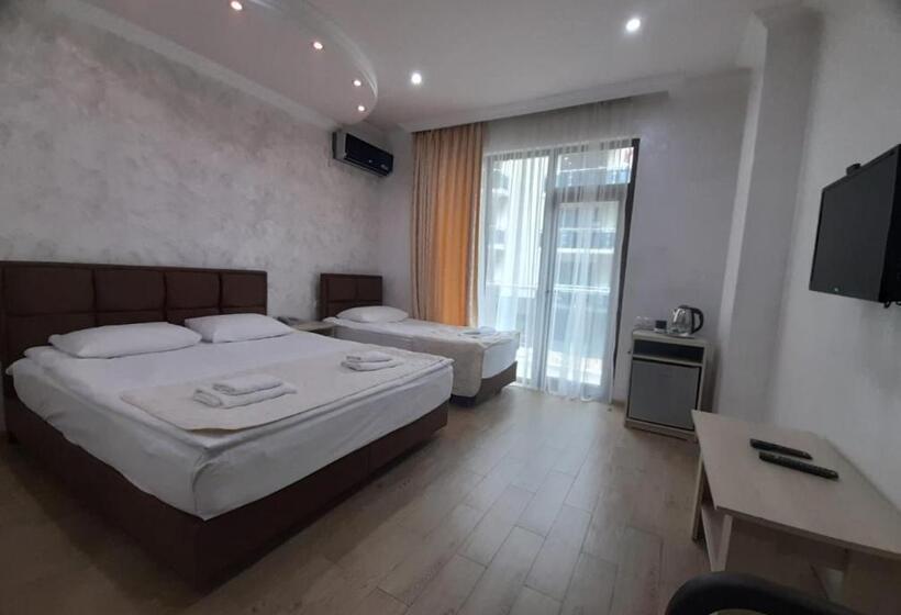 اتاق خانوادگی, Royal Palace