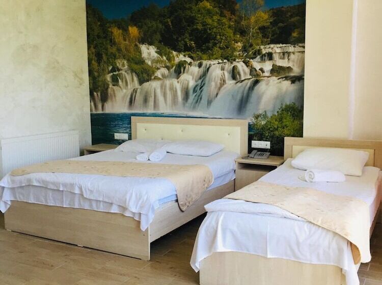 اتاق خانوادگی, Royal Palace