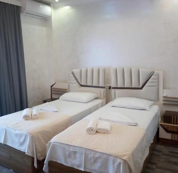 اتاق استاندارد, Royal Palace