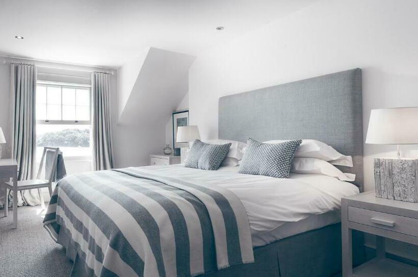 اتاق استاندارد با چشمانداز دریا, St Mawes