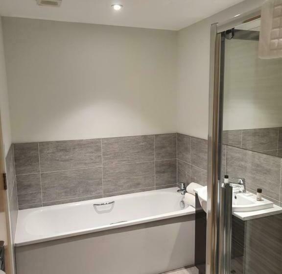 Номер Стандарт, Sunninghill