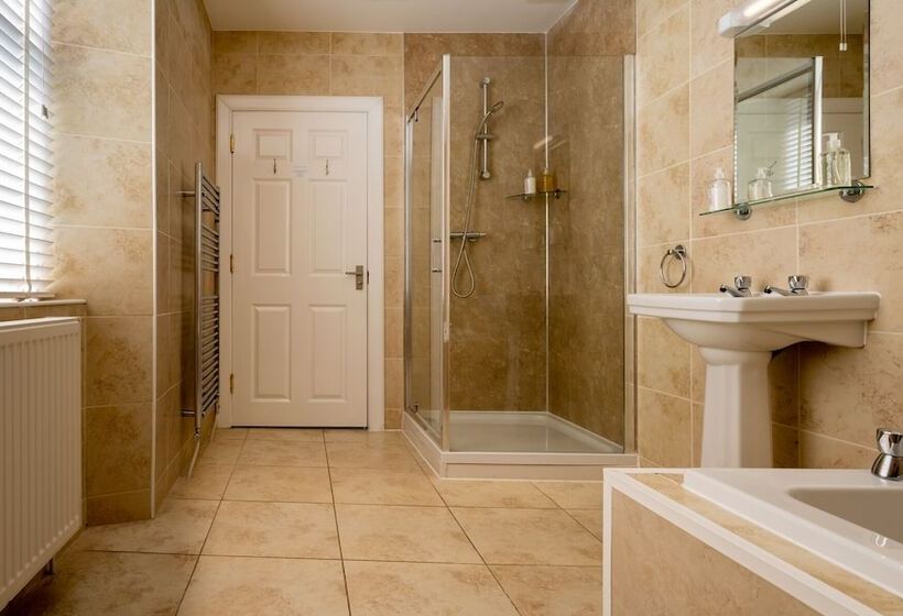 Номер Deluxe, The Bank