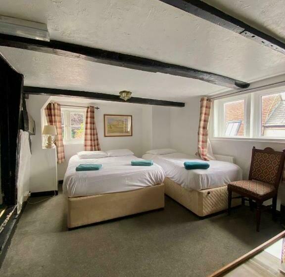 Номер Стандарт, The King S Lodge