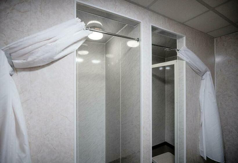 Standard Neljän Hengen Huone, Inverness Youth Hostel