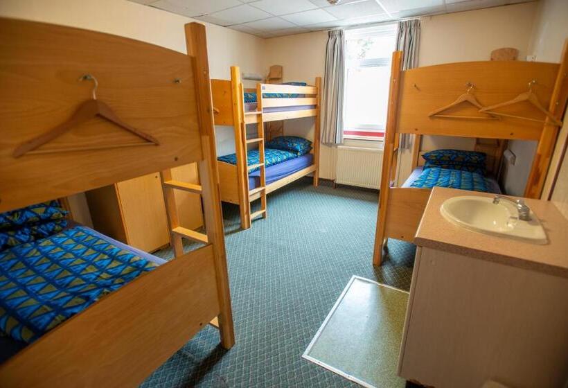 Vuode Makuusalissa, Inverness Youth Hostel