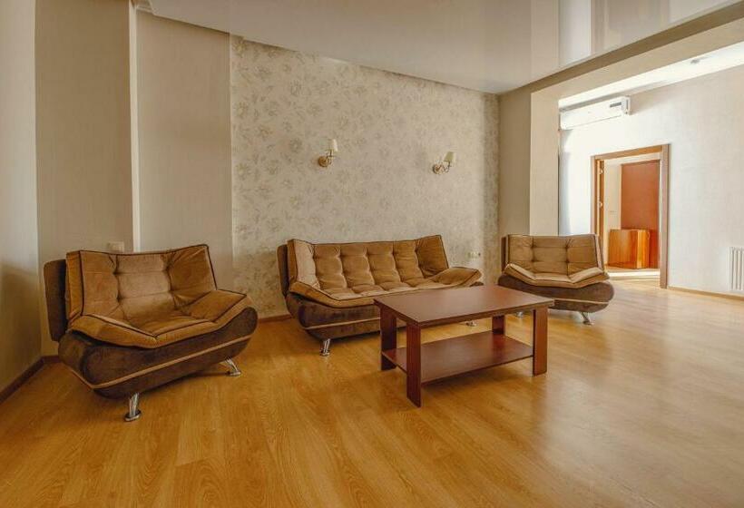 اتاق خانوادگی, Park Hotel Tskaltubo   Balneo Resort