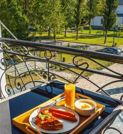 اتاق خانوادگی, Park Hotel Tskaltubo Balneo Resort