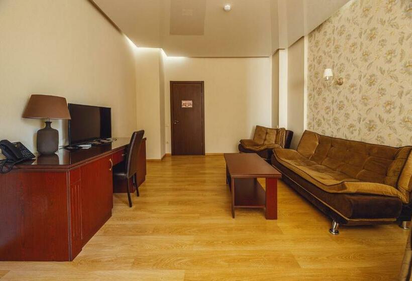 اتاق خانوادگی, Park Hotel Tskaltubo Balneo Resort