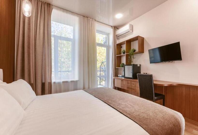 اتاق لوکس با بالکن, Park Hotel Tskaltubo Balneo Resort