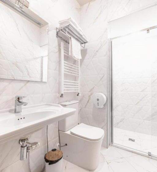 سوئیت با بالکن, Park Hotel Tskaltubo   Balneo Resort