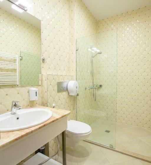 اتاق خانوادگی, Park Hotel Tskaltubo   Balneo Resort