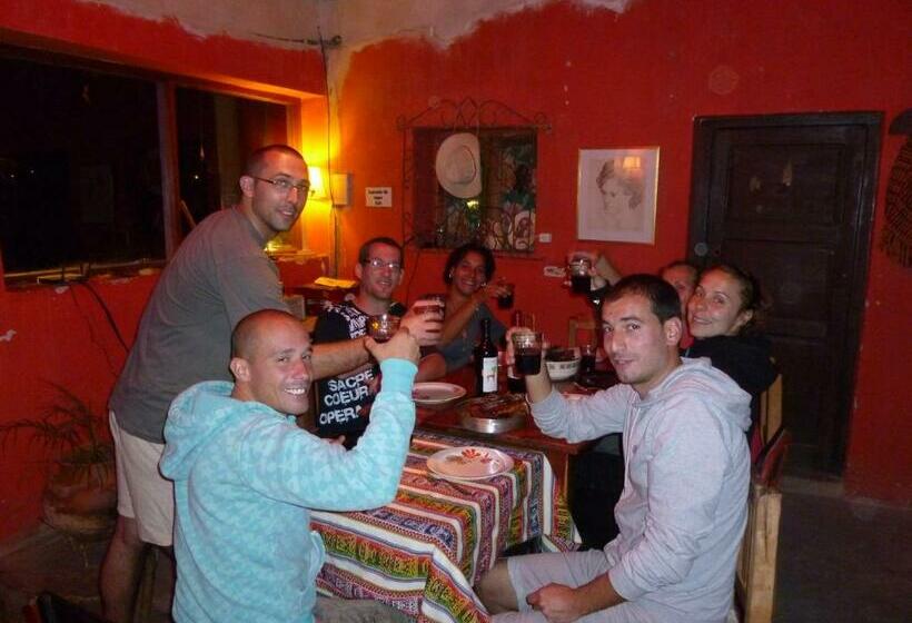 מיטה בחדר משותף, Casa Colores