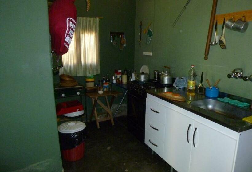 מיטה בחדר משותף, Casa Colores