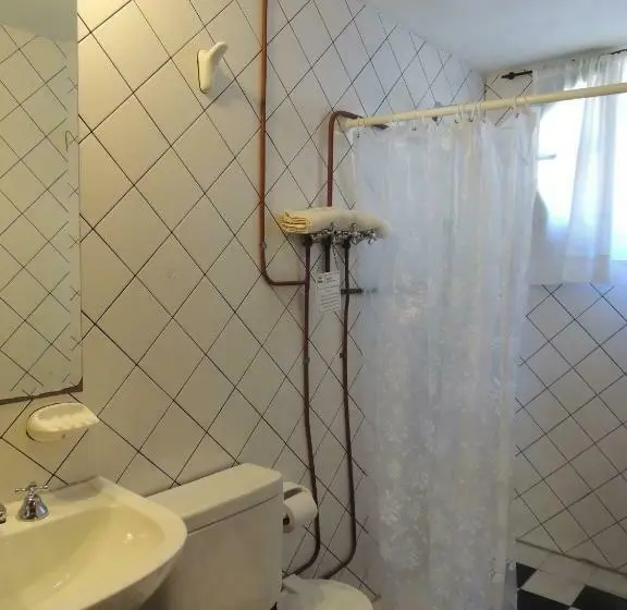 Standard Kolmen Hengen Huone, Hostal Las Golondrinas