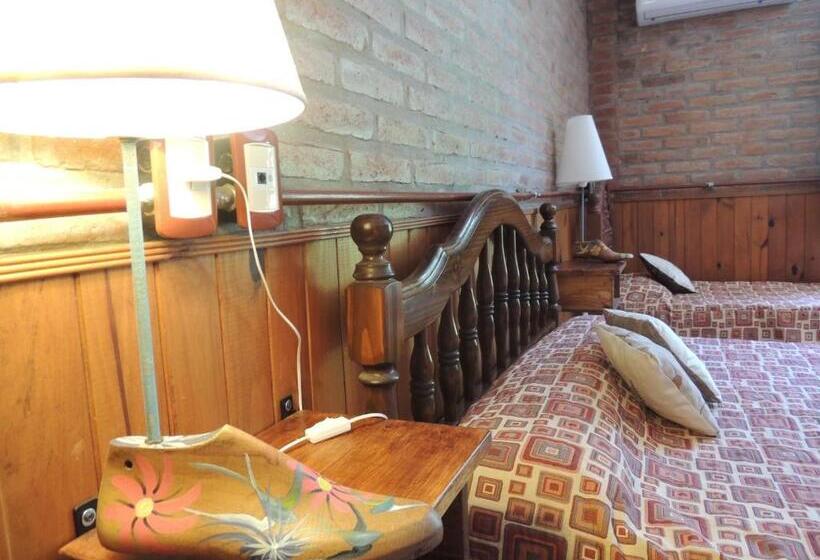 Standaard Driepersoonskamer, Hostal Las Golondrinas