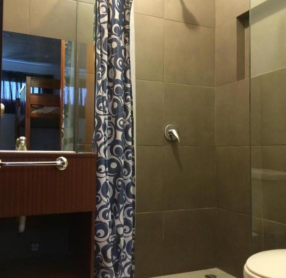 スタンダードトリプルルーム, Ummagumma