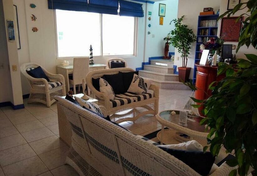 غرفة قياسية إطلالة جانبية علي البحر, Drake Inn