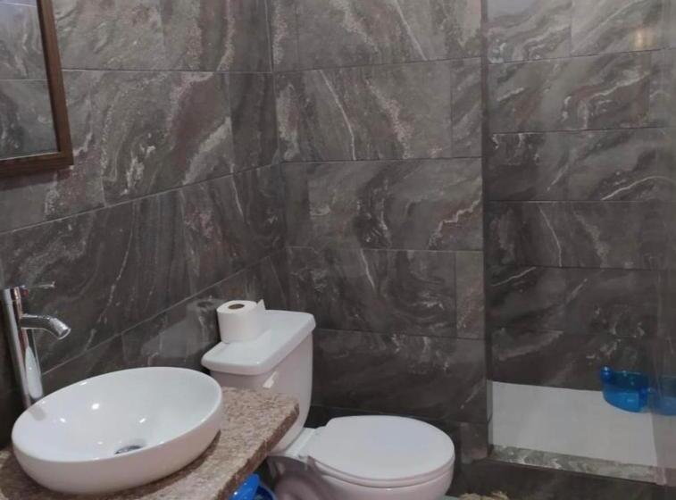 اتاق لوکس با بالکن و چشمانداز دریا, Hostal Monte Libano