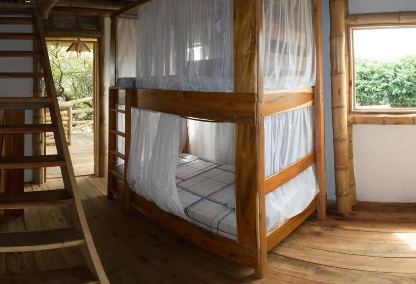 اتاق خانوادگی با چشمانداز دریا, Hostal Monte Libano