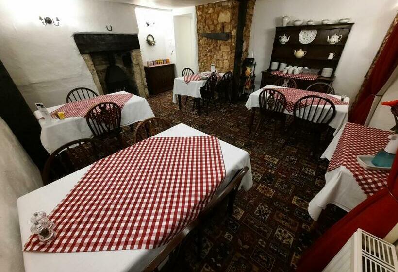 חדר סטנדרט יחיד, The White Cottage