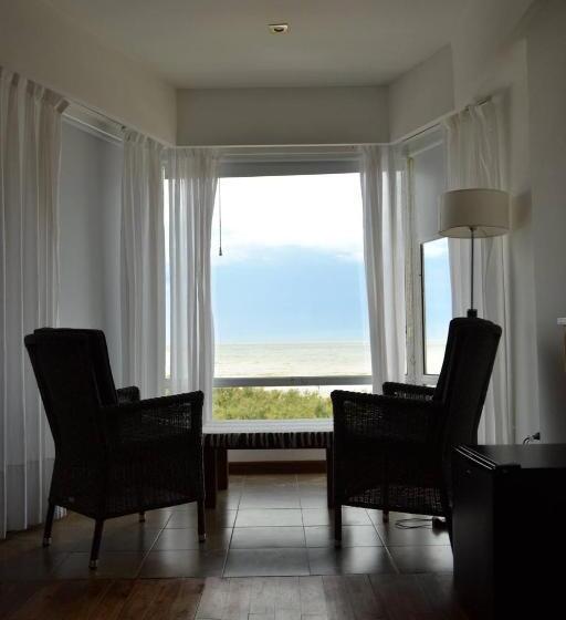 Люкс Deluxe Вид на Море, Costanera Mar Hotel & Suites