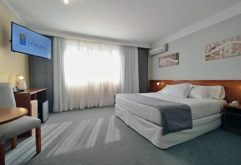 Superior-huone, Gran Hotel Verona